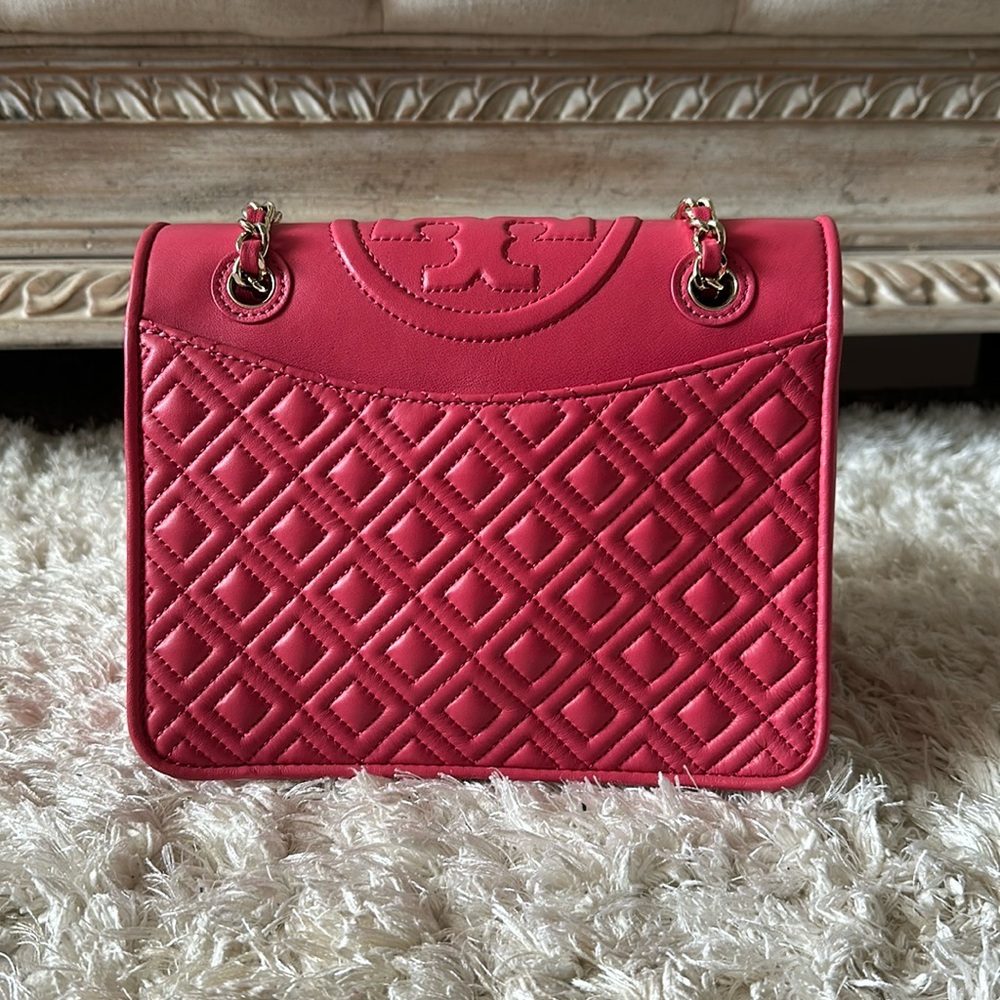Tory Burch Fleming Medium Shoulder Bag Pink leather